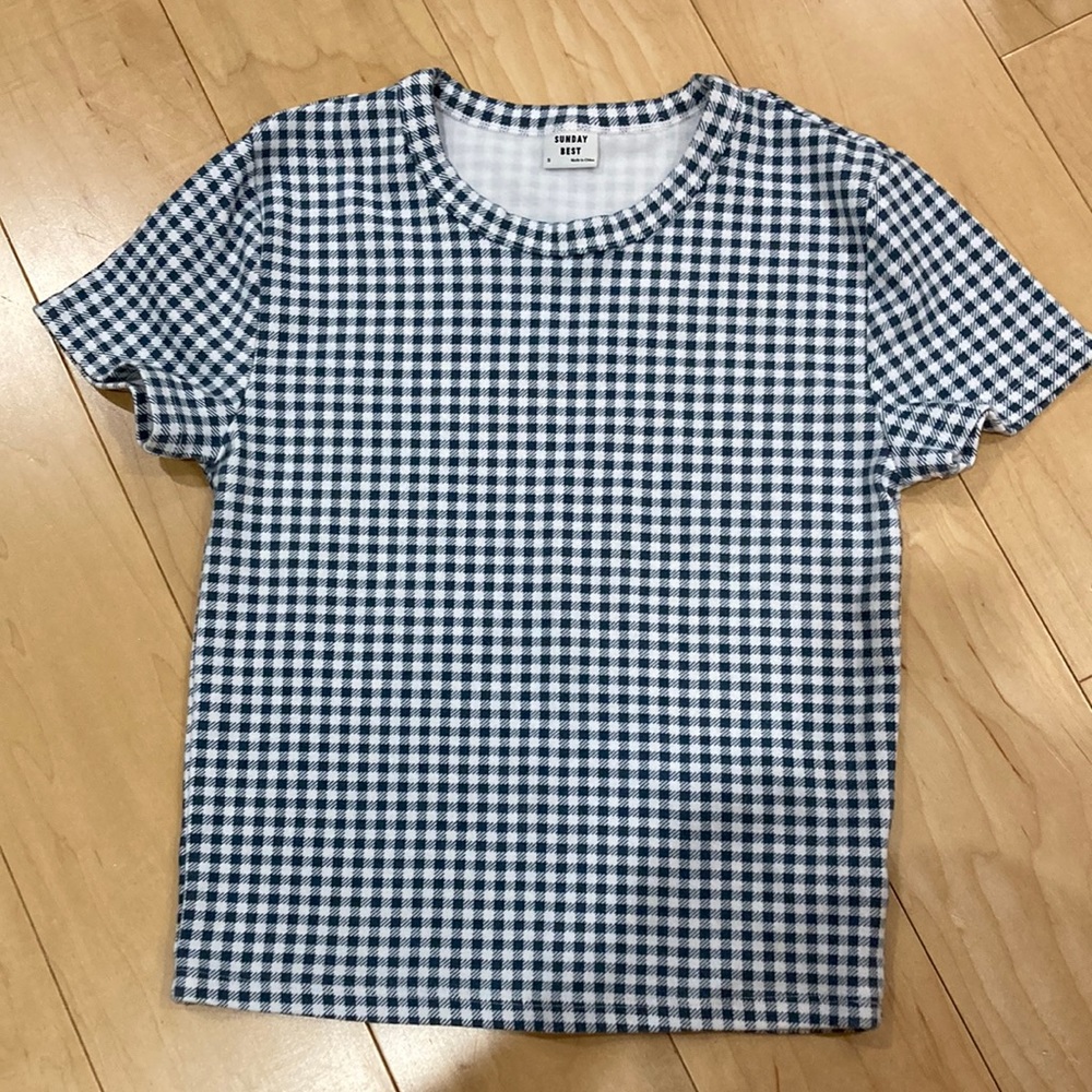 Aritzia little ribbed shirt outerspace & white